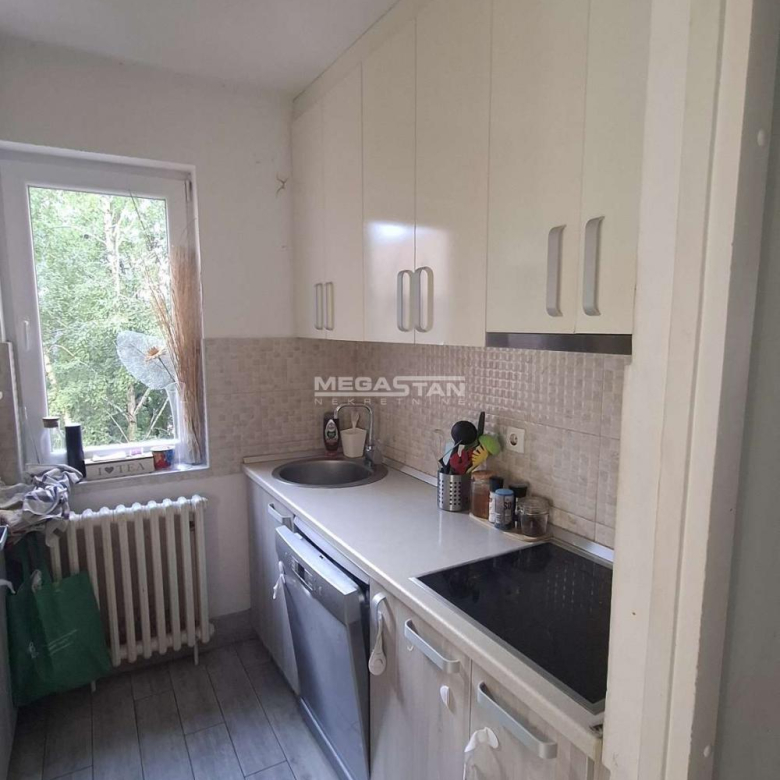 Stan Prodaja Beograd Bežanijska Kosa 2 71 m2