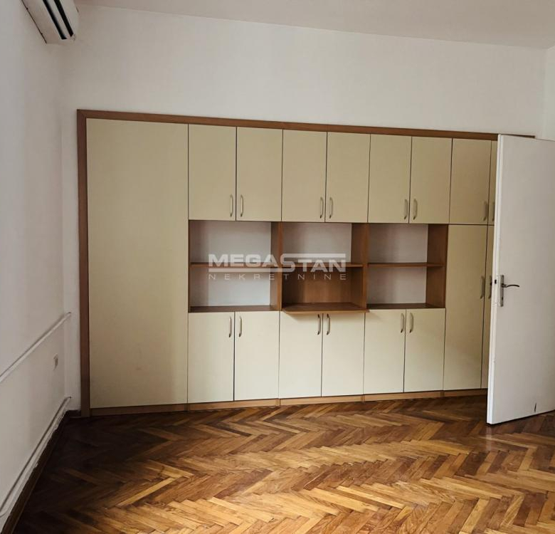 Stan Izdavanje Beograd Autokomanda 105 m2