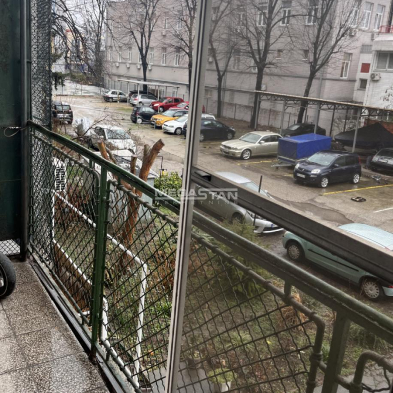 Stan Izdavanje Beograd Autokomanda 105 m2
