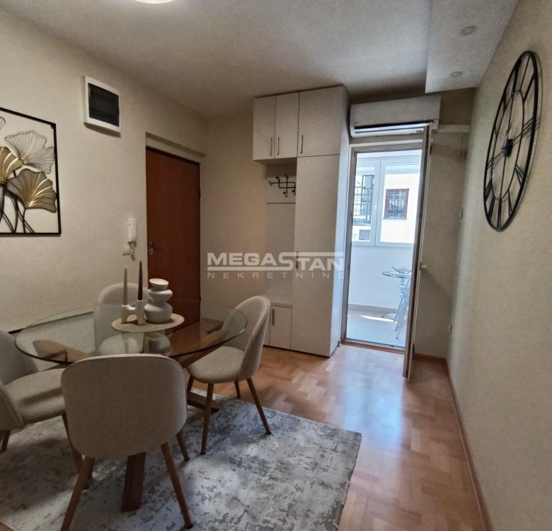 Stan Izdavanje Beograd Hram Svetog Save 54 m2