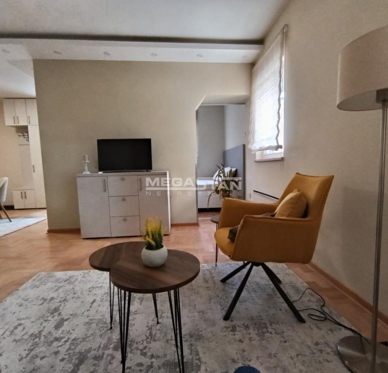 Stan Izdavanje Beograd Hram Svetog Save 54 m2