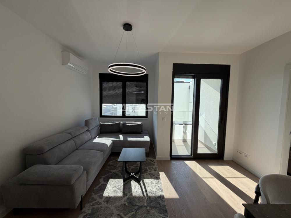 Stan Izdavanje Beograd Retenzija 40 m2