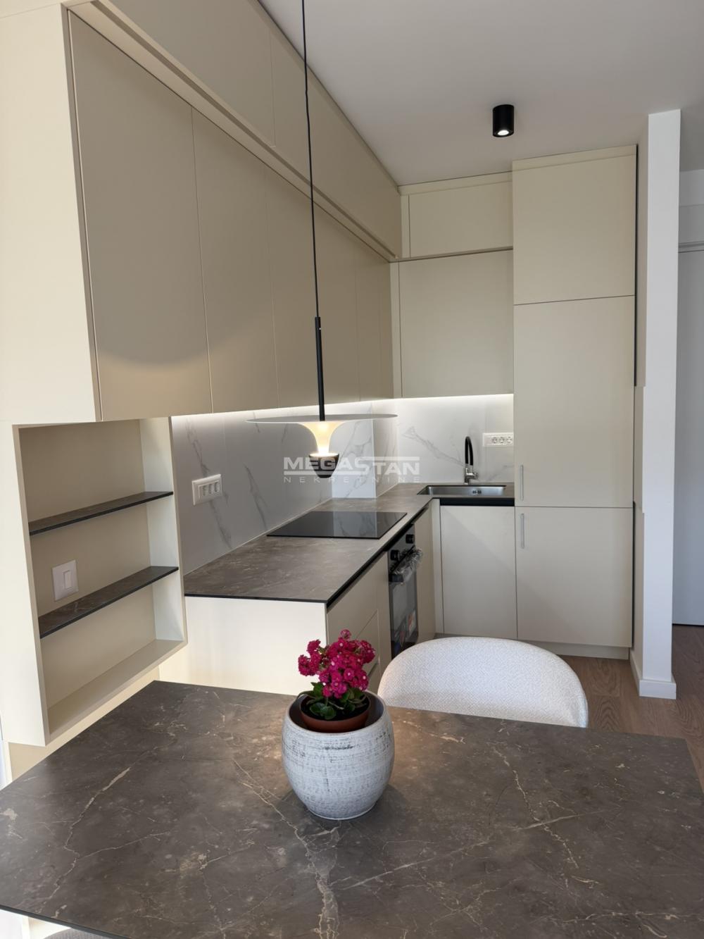 Stan Izdavanje Beograd Retenzija 40 m2