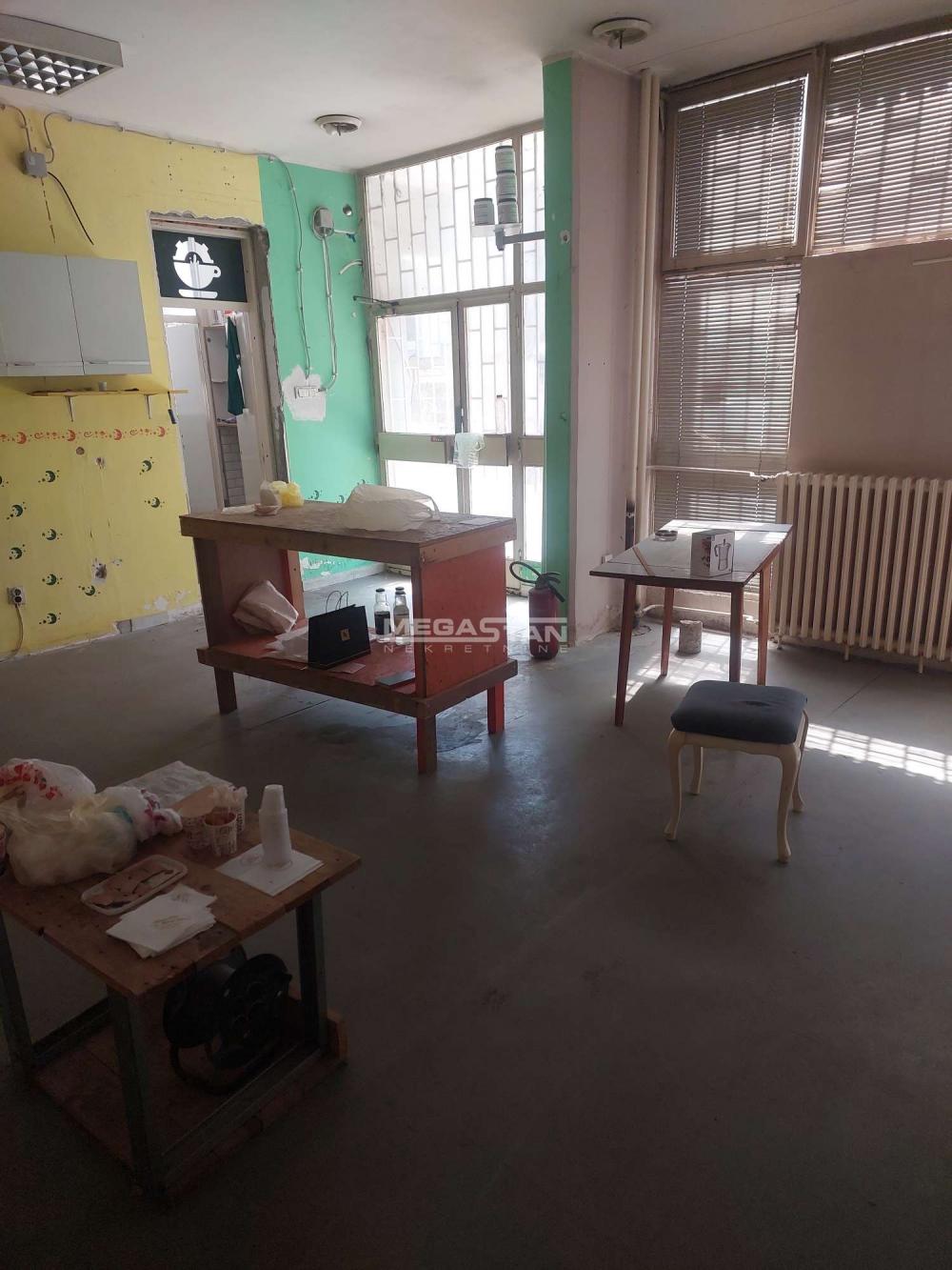 Lokal Izdavanje Beograd Blok 63 38 m2
