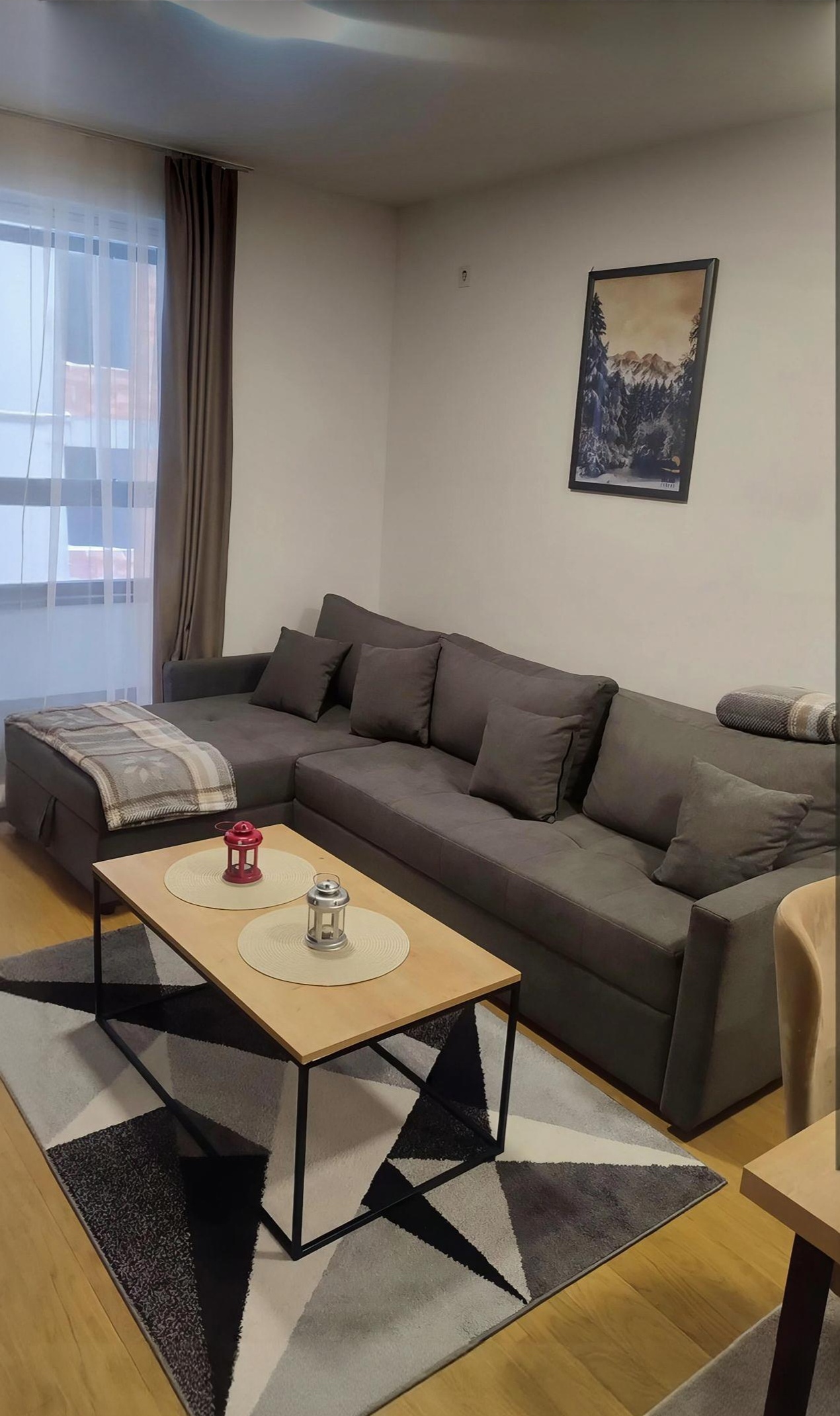 113 Jahorina, Snježna dolina- HITNA prodaja,54m2, opremljen, uknjižen