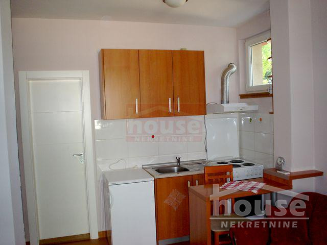 Stan Izdavanje Novi Sad  23 m2
