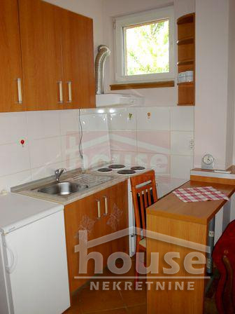 Stan Izdavanje Novi Sad  23 m2