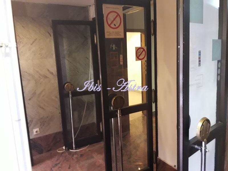 Lokal Izdavanje Beograd Vojvode Stepe 88 m2