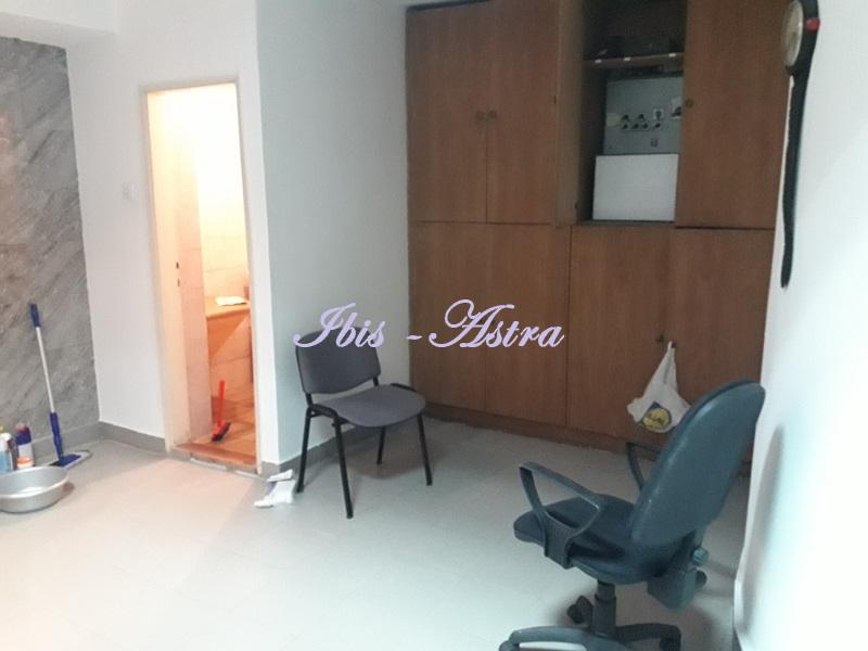 Lokal Izdavanje Beograd Vojvode Stepe 88 m2