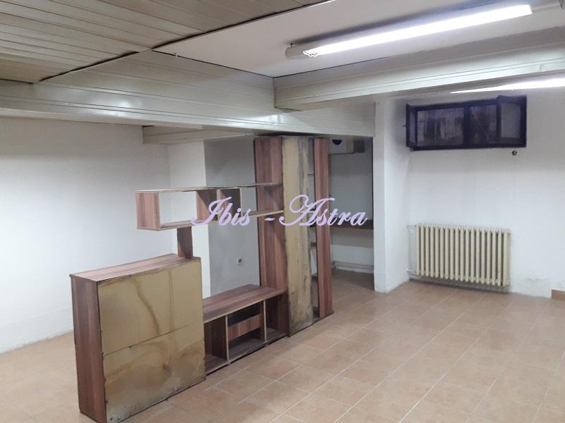 Lokal Izdavanje Beograd Vojvode Stepe 88 m2