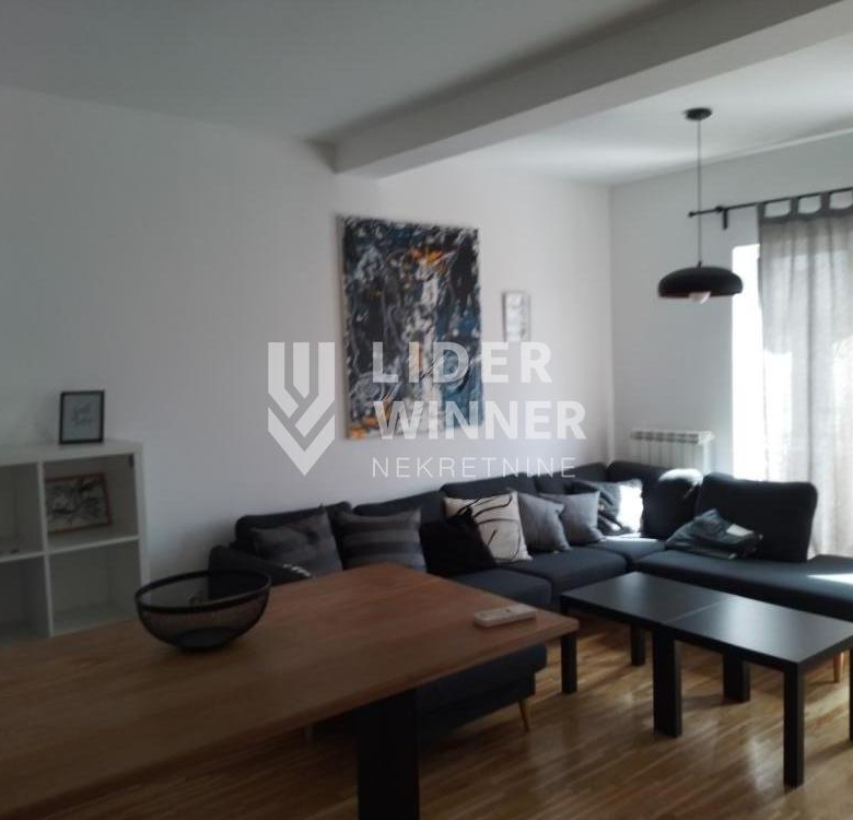 Opremljen duplex ID#7000.