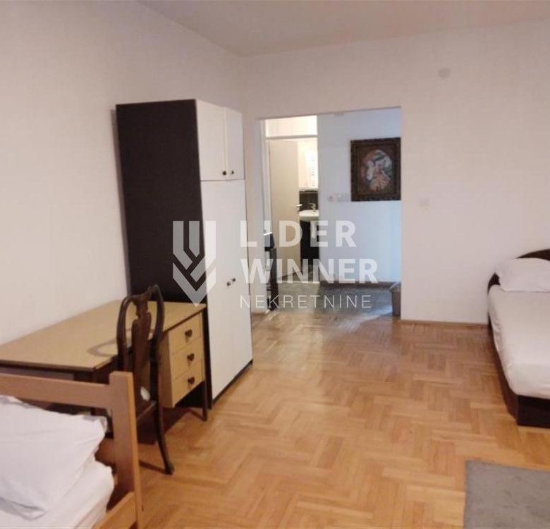 Stan Izdavanje Beograd Đeram Pijaca 45 m2