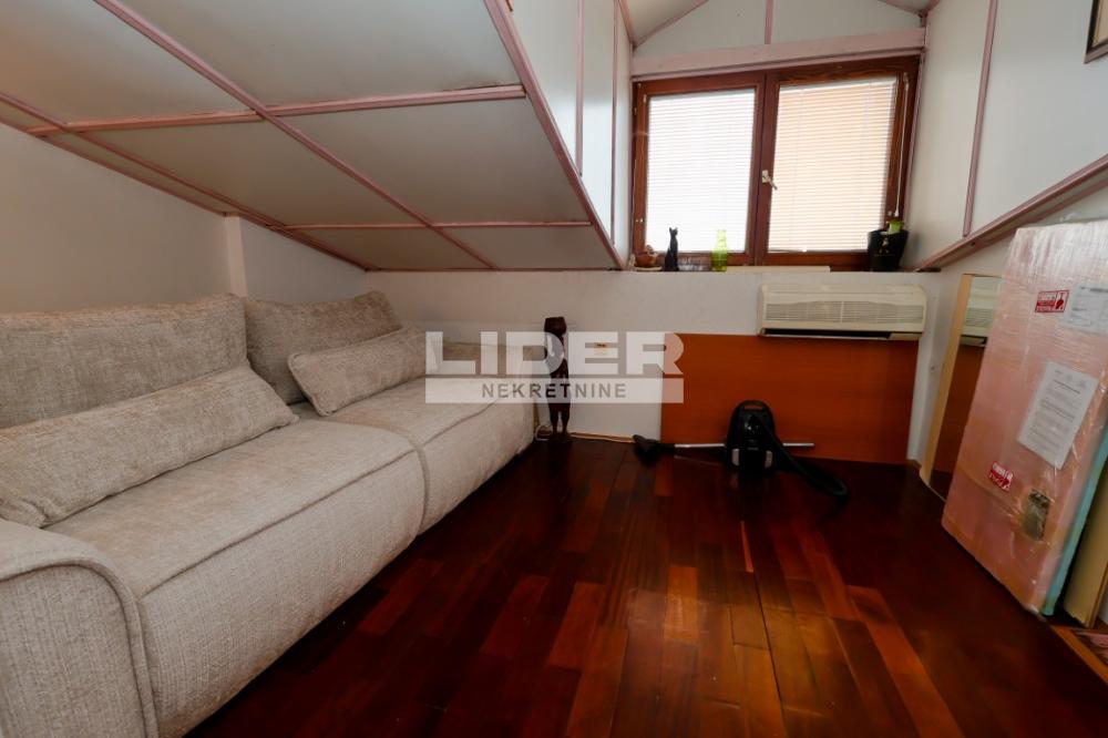 Trosoban stan na prodaju, Dorćol, Beograd, 110m², 4. sprat, 415.000 €