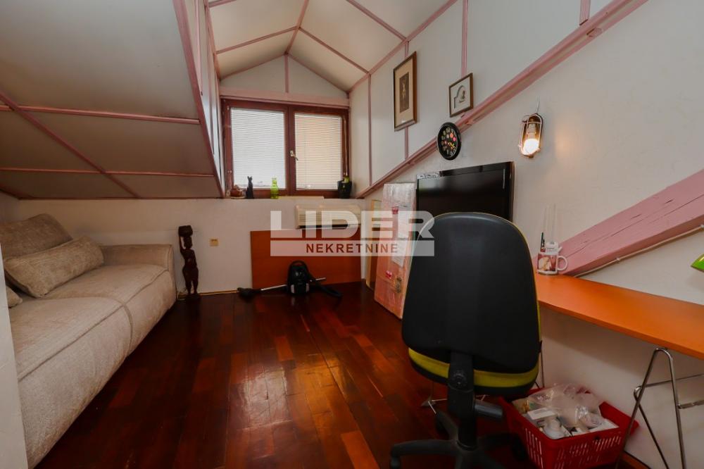 Trosoban stan na prodaju, Dorćol, Beograd, 110m², 4. sprat, 415.000 €
