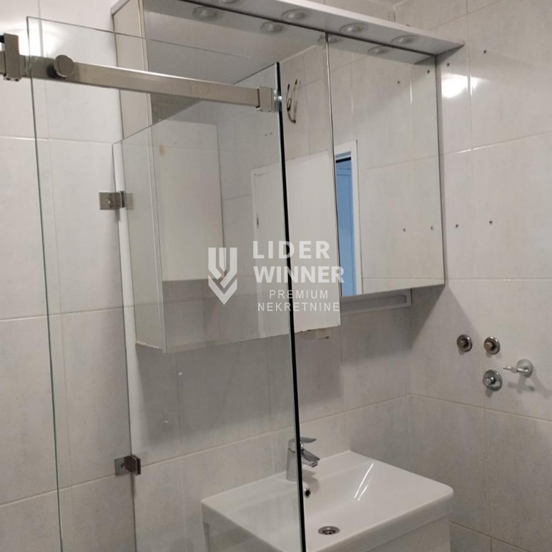 Stan Izdavanje Beograd Senjak 100 m2