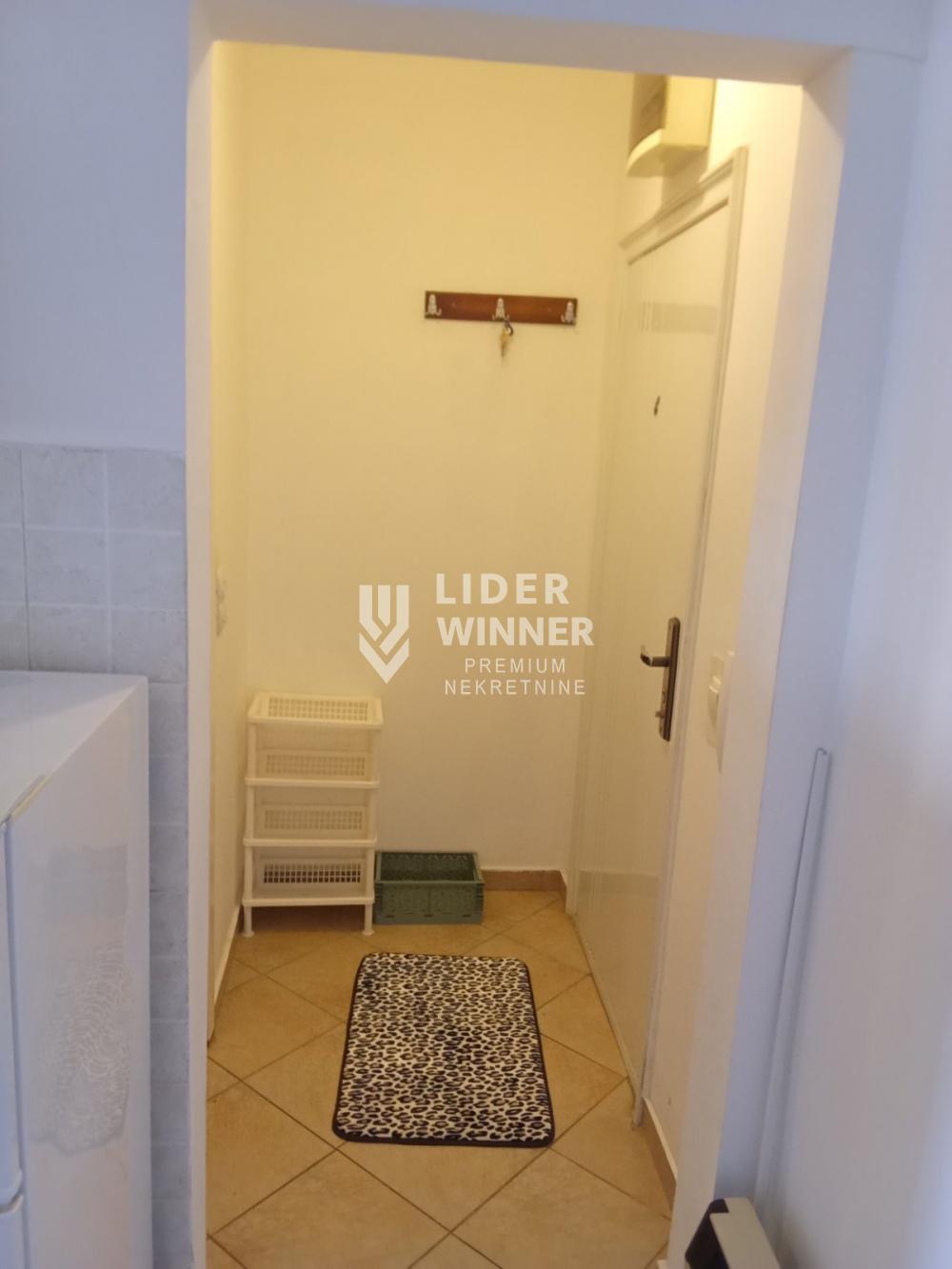 Stan Izdavanje Beograd Gornji Grad 26 m2