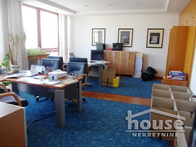Lokal Izdavanje Novi Sad  680 m2