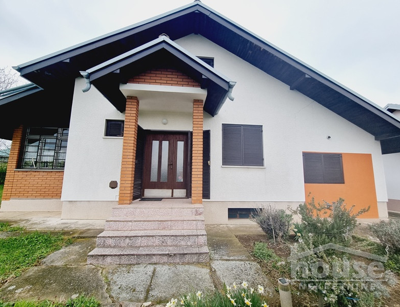 Kuća Prodaja Novi Sad  200 m2