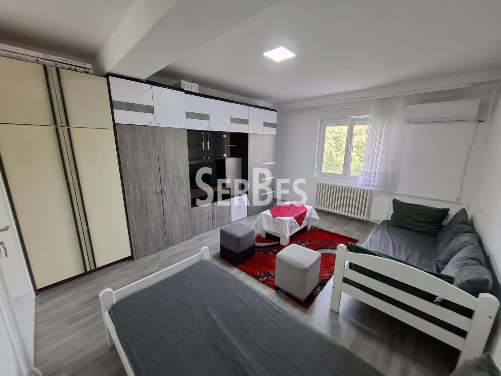 Stan Izdavanje Novi Sad  45 m2