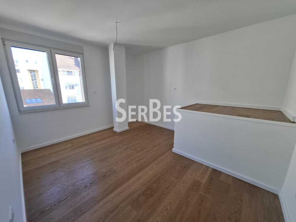 211001661-11-20250604152804 Četvorosoban stan na prodaju, Bulevar Oslobođenja, Novi Sad, 104m², 329.920 €