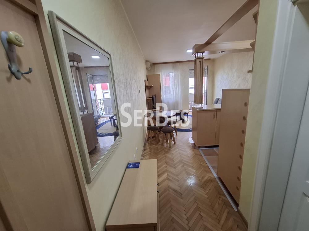Stan Izdavanje Novi Sad  30 m2
