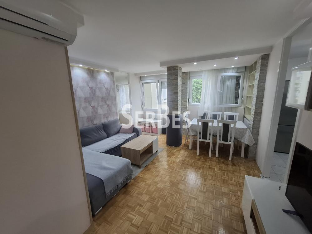 Stan Izdavanje Novi Sad  51 m2