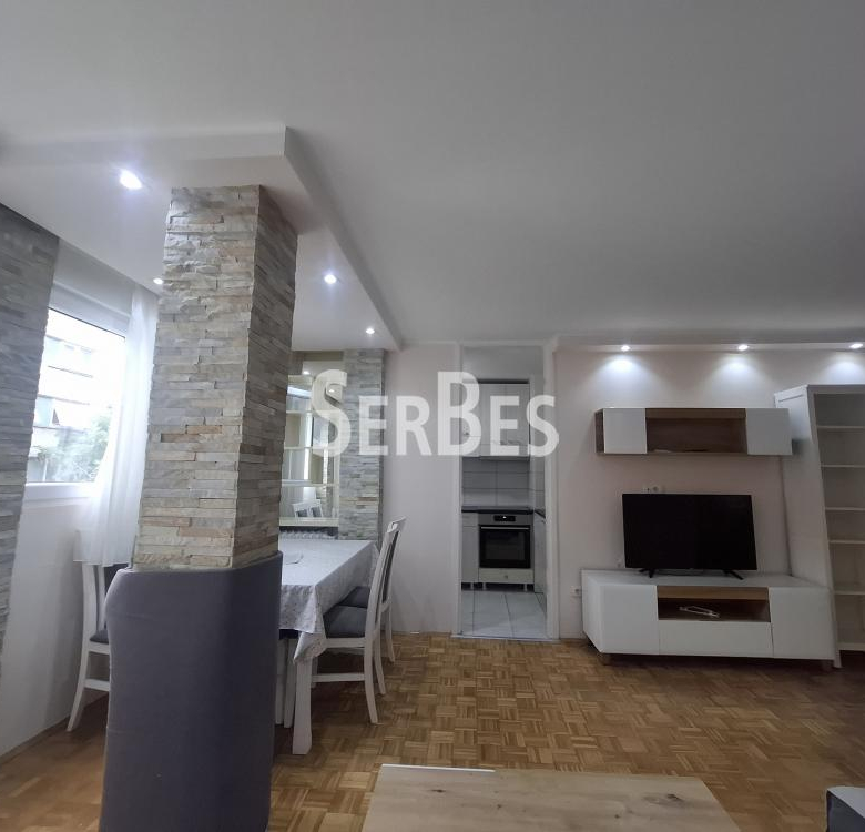 Stan Izdavanje Novi Sad  51 m2