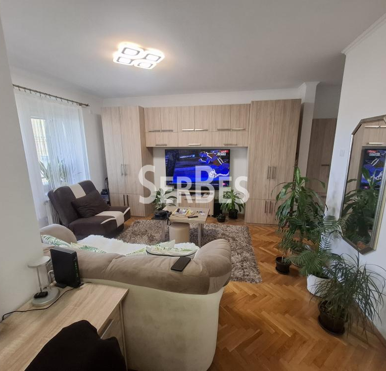 Stan Izdavanje Novi Sad  44 m2