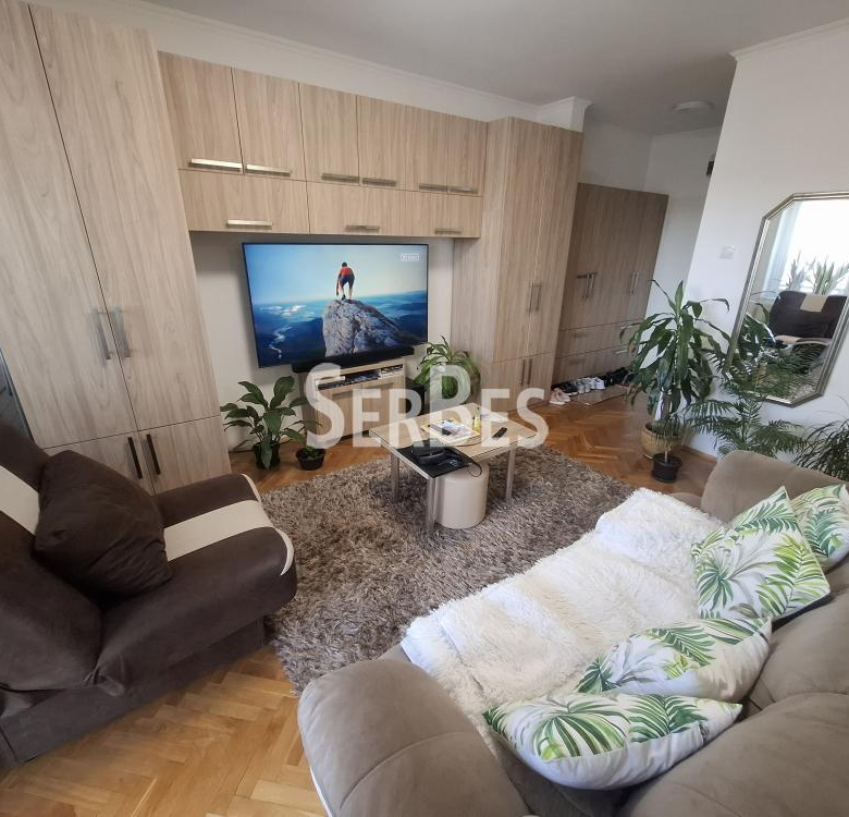 Stan Izdavanje Novi Sad  44 m2