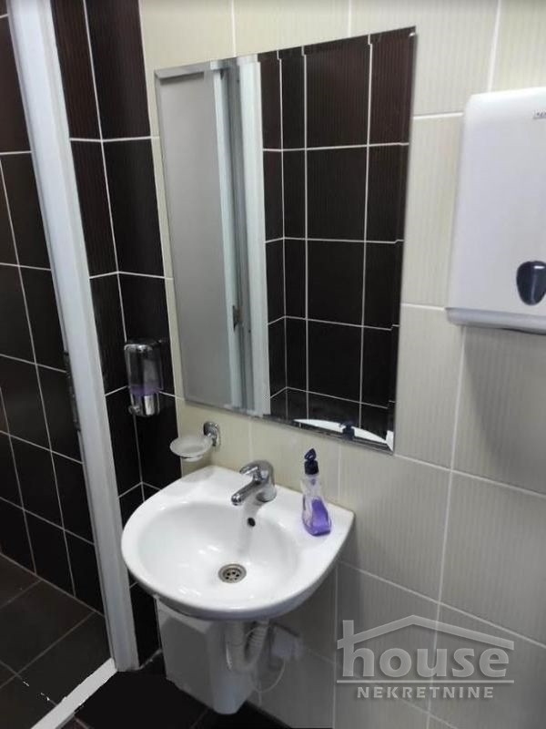 Lokal na prodaju, Centar, Bački Petrovac, 1800m², 772.500 €