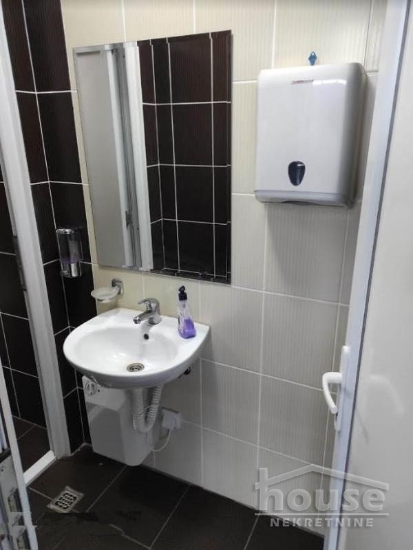 Lokal na prodaju, Centar, Bački Petrovac, 1800m², 772.500 €