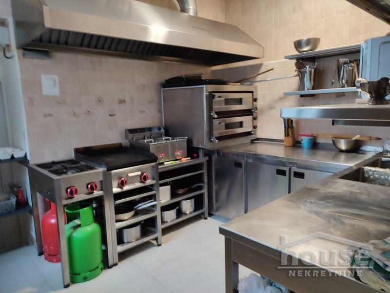 8-6 Lokal na prodaju, Centar, Sremski Karlovci, 250m², 257.500 €