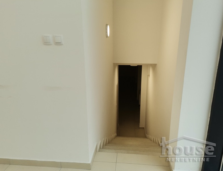 Lokal Prodaja Novi Sad  64 m2