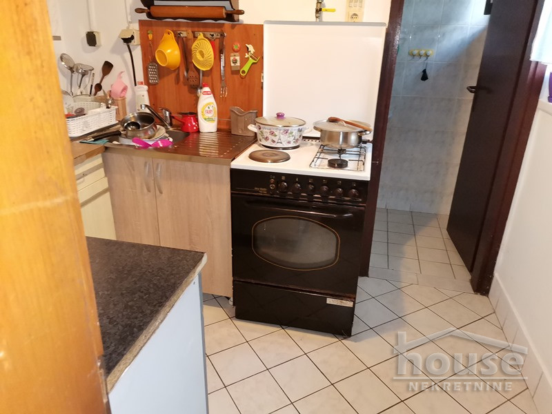 Kuća Prodaja Novi Sad  292 m2