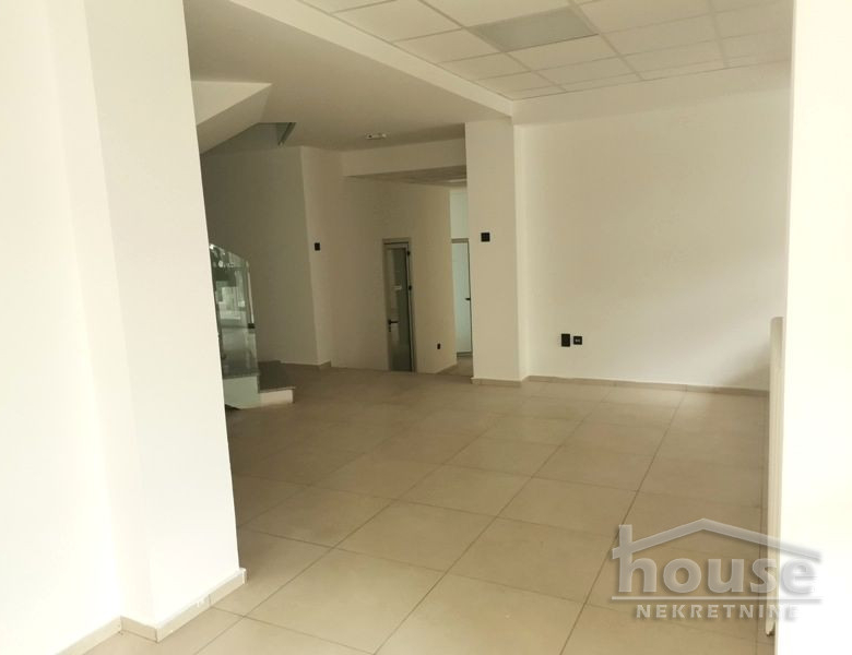 Lokal Izdavanje Novi Sad  369 m2