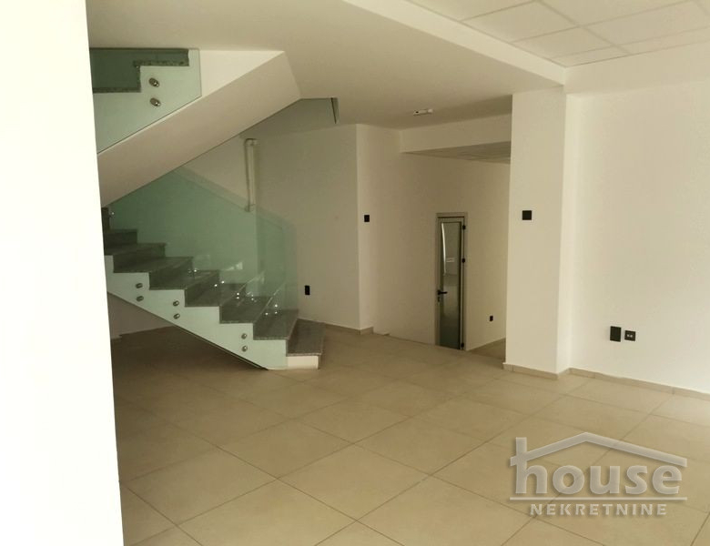 Lokal Izdavanje Novi Sad  369 m2