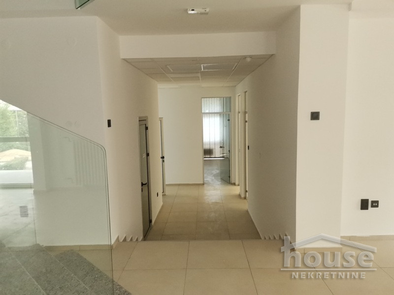 Lokal Izdavanje Novi Sad  369 m2