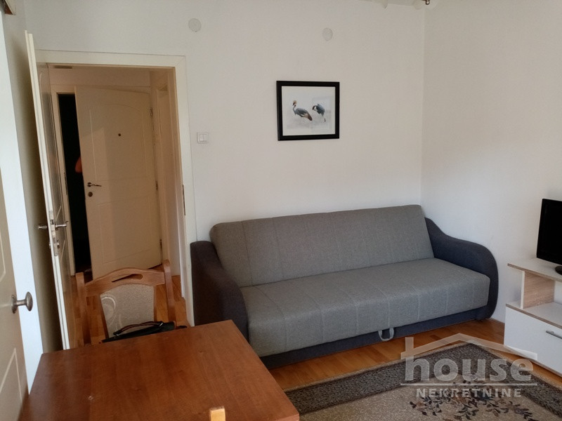 Stan Izdavanje Novi Sad  38 m2