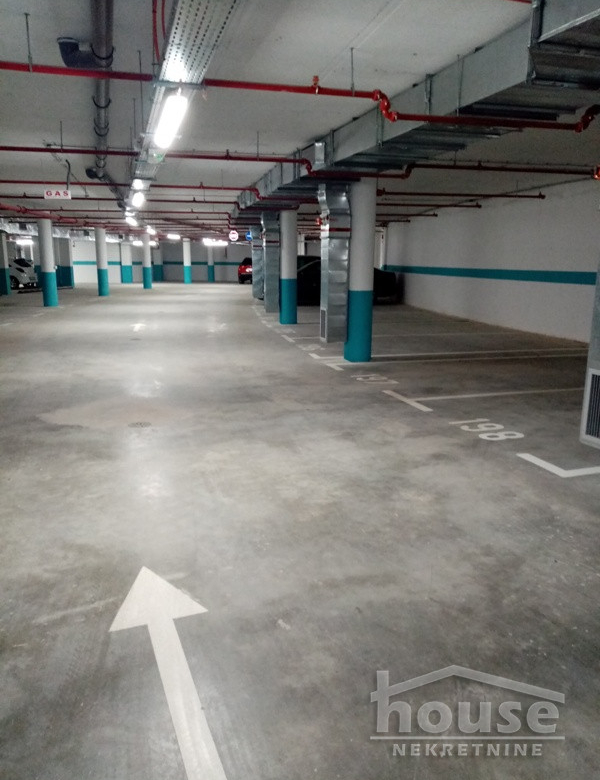Garaža Izdavanje Novi Sad  12 m2