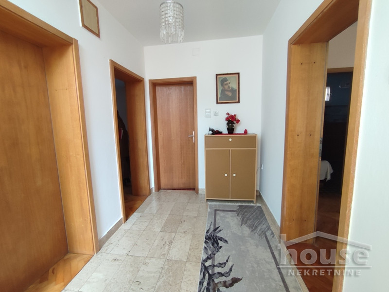 Kuća Prodaja Novi Sad  380 m2