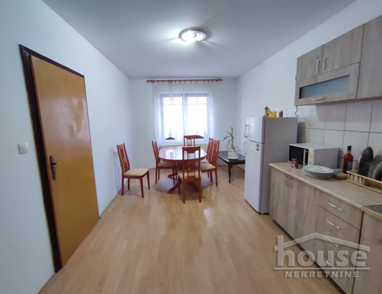 Kuća Prodaja Novi Sad  300 m2