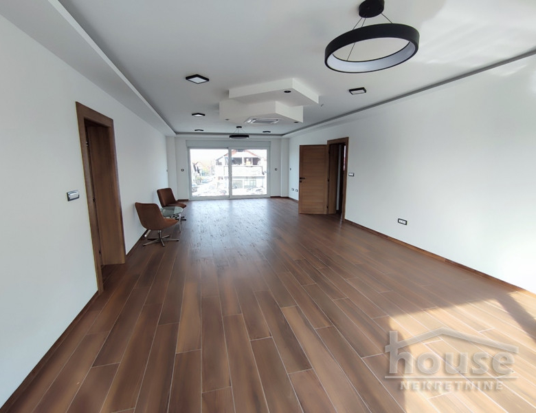Lokal Izdavanje Novi Sad  250 m2