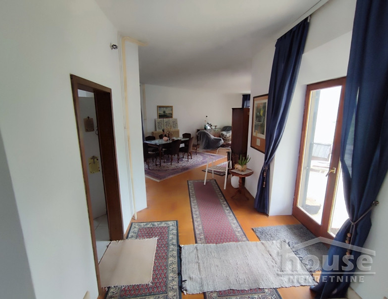 Kuća Prodaja Novi Sad  250 m2