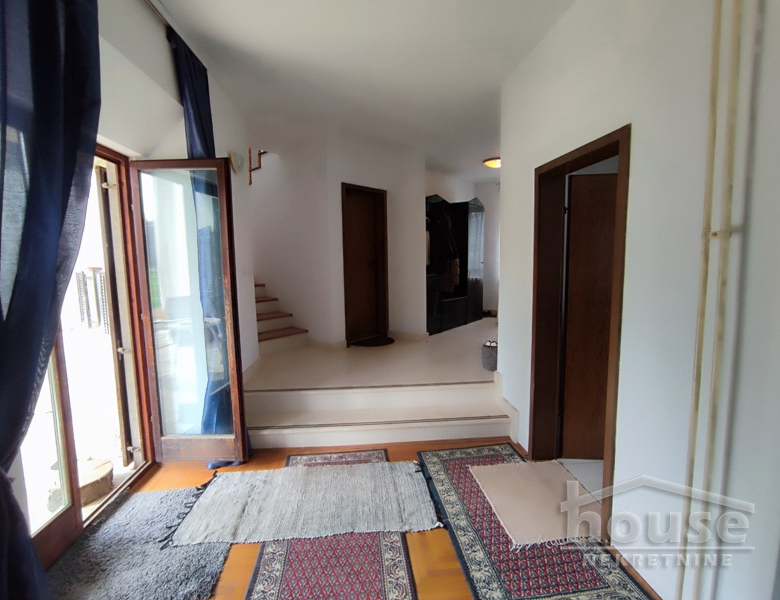 Kuća Prodaja Novi Sad  250 m2