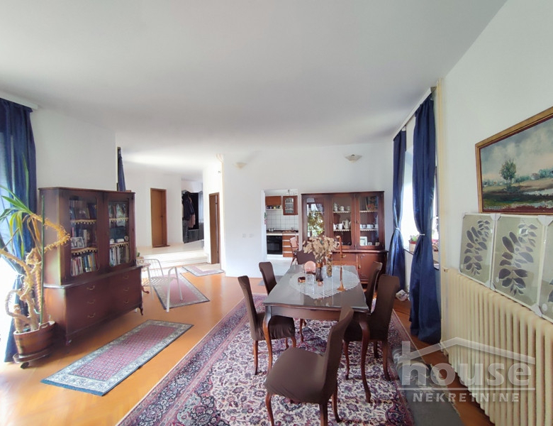 Kuća Prodaja Novi Sad  250 m2