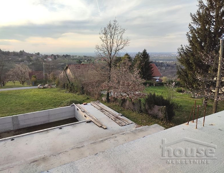Kuća Prodaja Novi Sad  266 m2