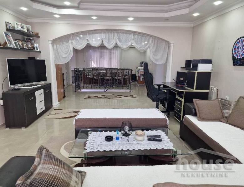 Kuća Prodaja Novi Sad  250 m2