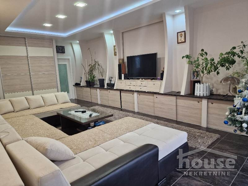 Kuća Prodaja Novi Sad  250 m2