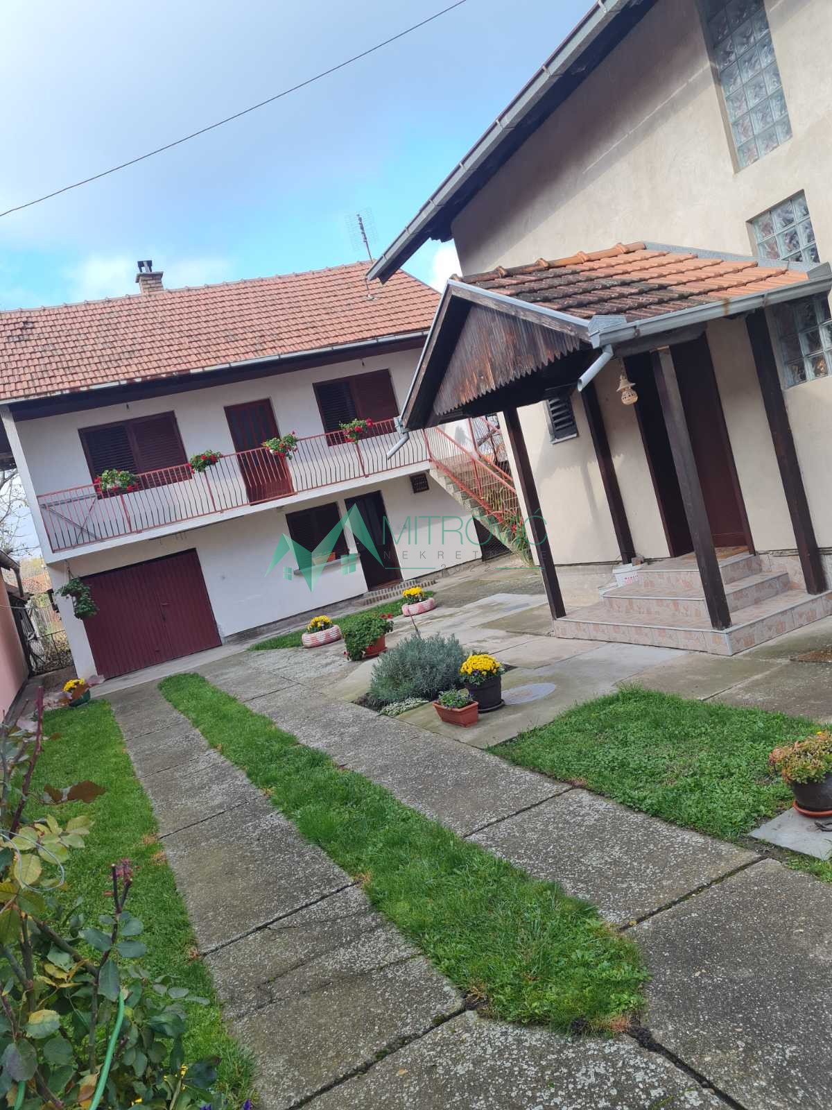 IMG-f5f2cbbe96a04854b18a4f8a33c6aecb-V Kuća na prodaju, Crvenka, Kula, 260m², 98.000 €