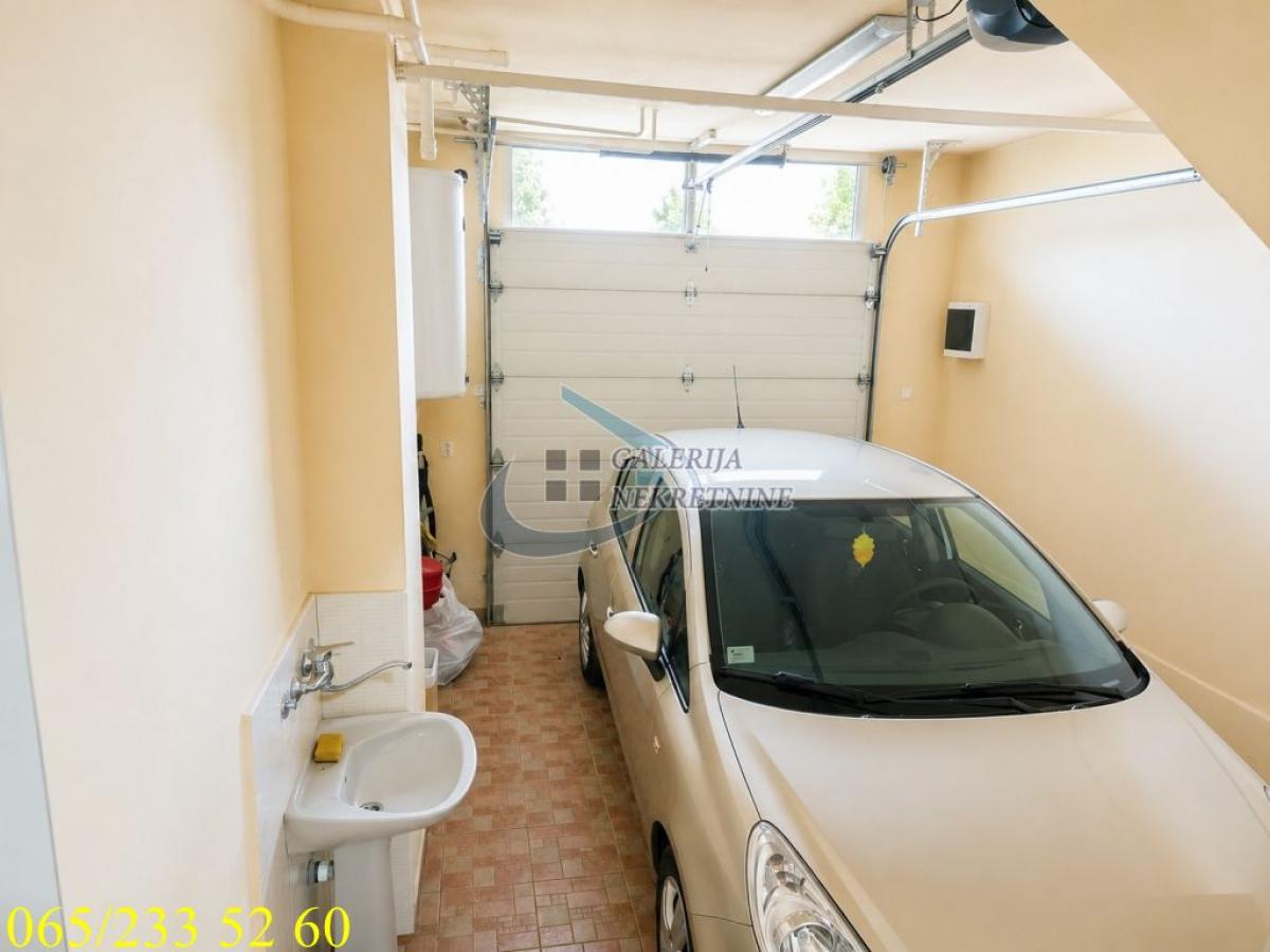 Kuća na prodaju, Centar, Inđija, 190m², 190.000 €